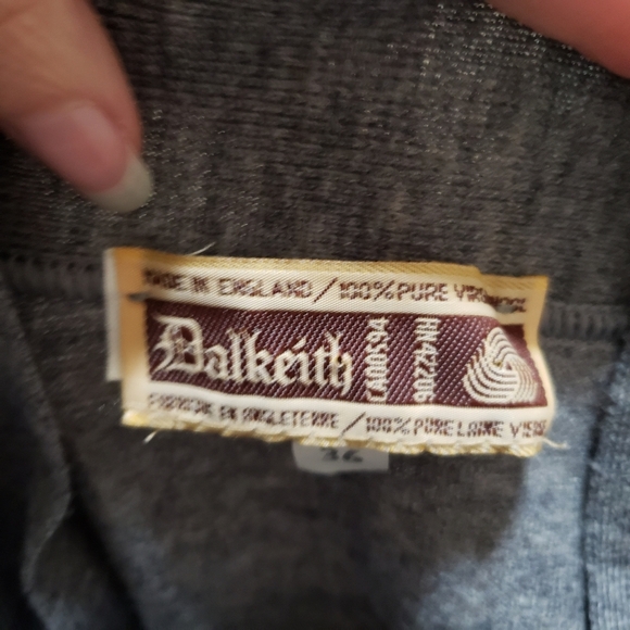 Dalkeith made in England 100% Pure Virgin wool V Neck Sweater w/ Tie Det… - Picture 6 of 10